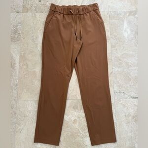 lululemon On The Fly 7/8 Pant in Saddle Brown